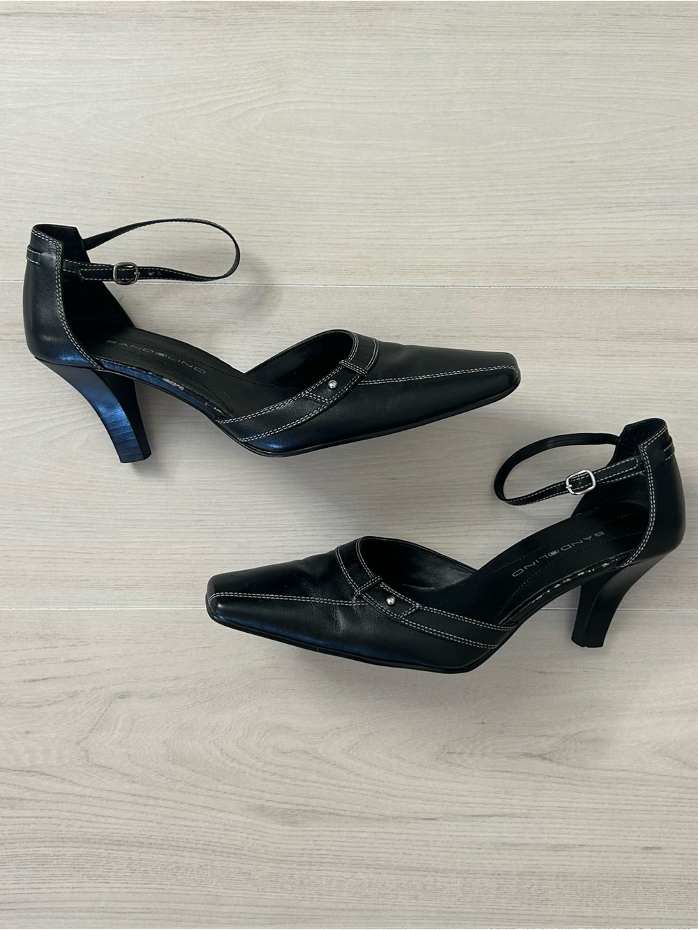 black bandolino square toe heels